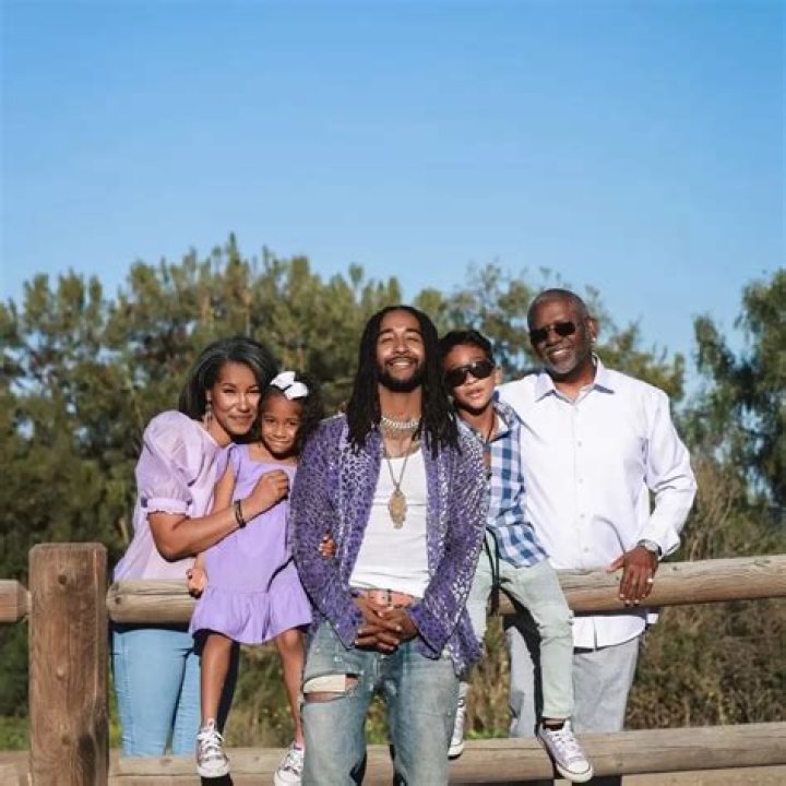Amira Grandberry: Facts About Omarion's Sister