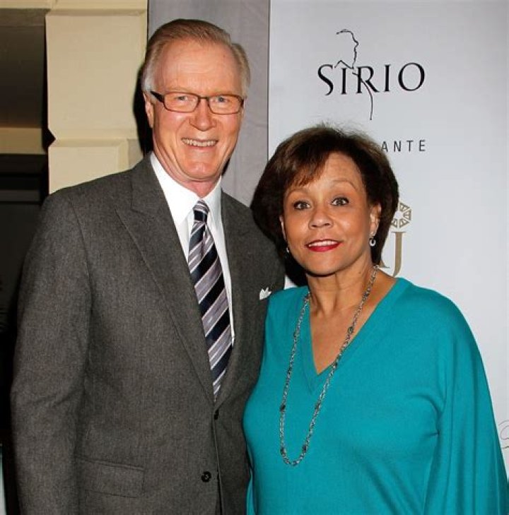 Is Sue Simmons Married? Unveil The Secrets Here
