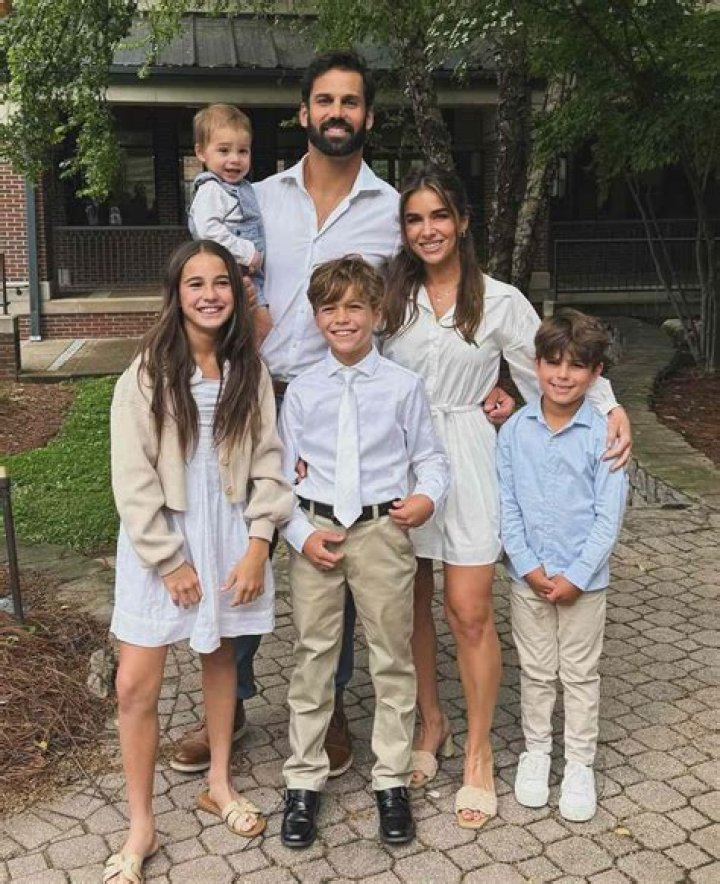 Jessie James Decker's Height, Age, Husband, And Family Revealed
