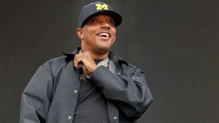 Mase Net Worth: Revealing the Financial Success of the Hip-Hop Legend