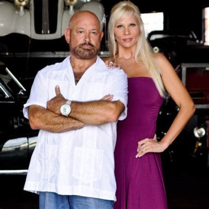 Robin Vernon And Ted Vernon 14 Years Of Marriage Relationship Ended In A Snap.
