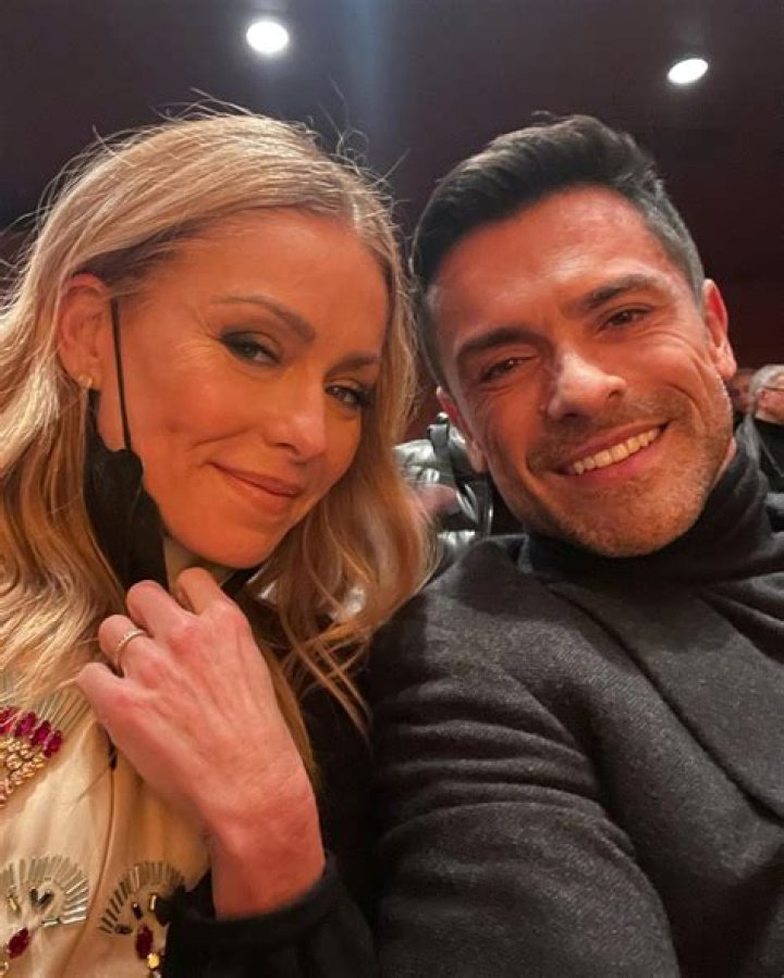 Unveiling Mark Consuelos' Height: Discoveries And Insights