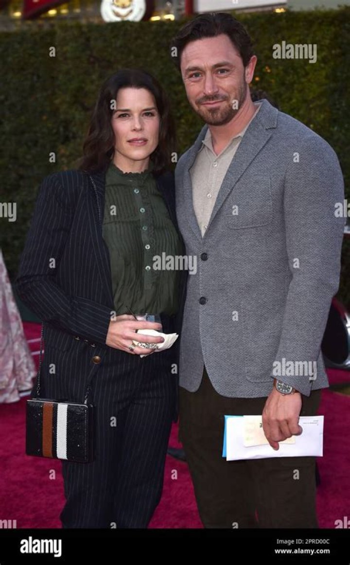 Unveiling Neve Campbell's Partner: Exclusive Insights And Revelations