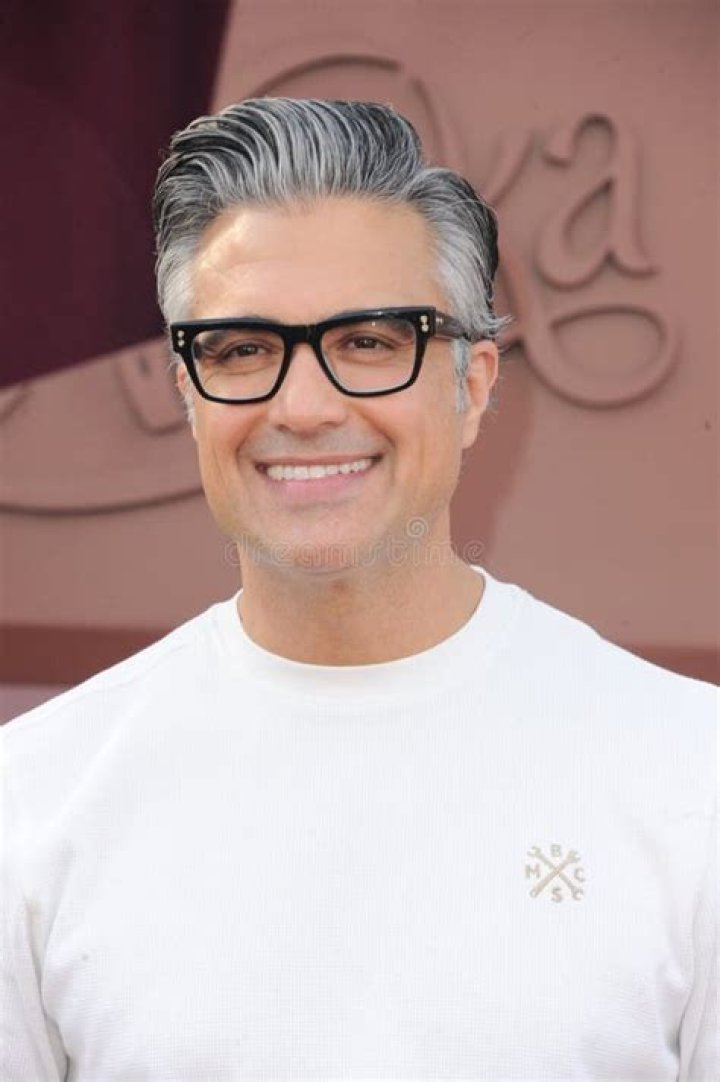 Unveiling The Secrets Behind Jaime Camil's Towering Stature