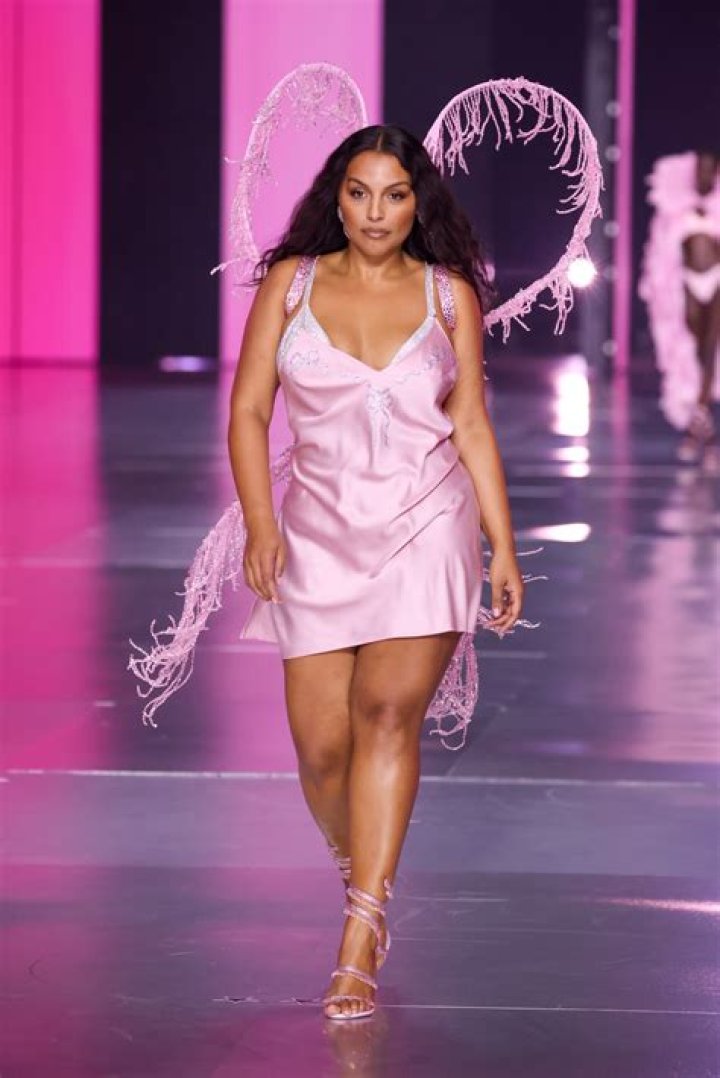Unveiling The Secrets Of Paloma Elsesser's Towering Presence